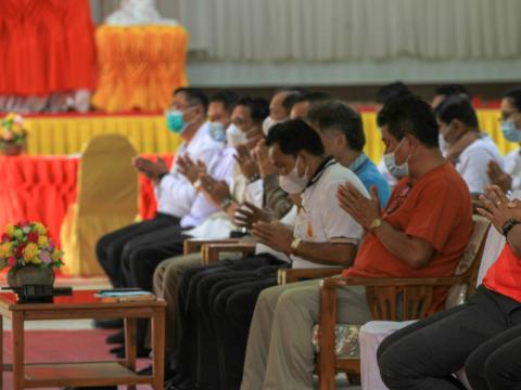 พิธีเจริญพระพุทธมนต์เจริญภาวนา