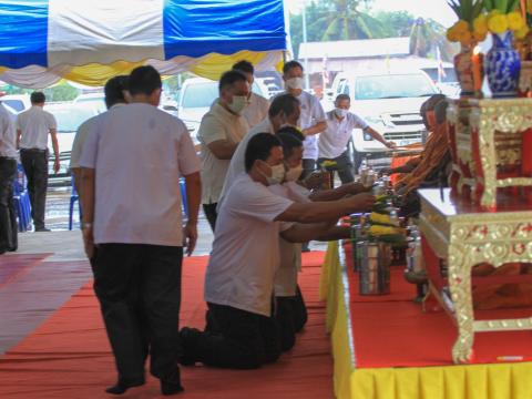 พิธีเจริญพระพุทธมนต์เจริญภาวนา