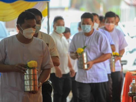 พิธีเจริญพระพุทธมนต์เจริญภาวนา